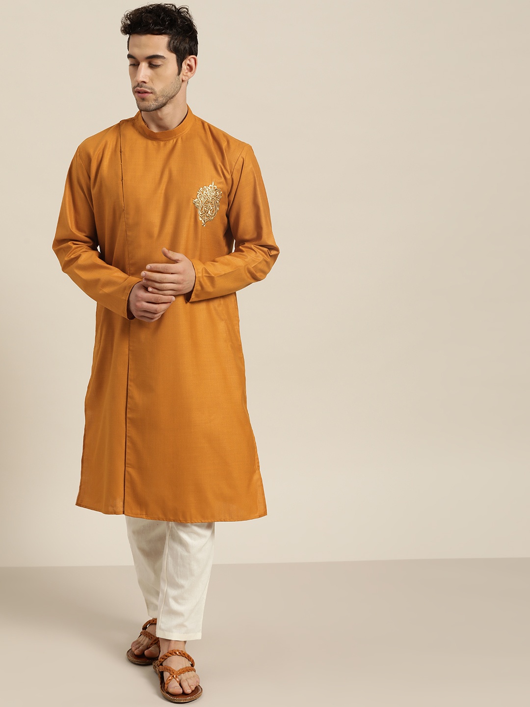 

SOJANYA Men Mustard Yellow Solid Pure Cotton Kurta