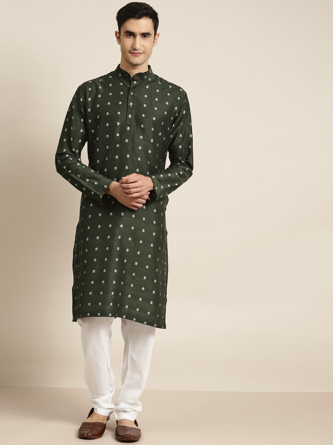 

SOJANYA Men Green & Off-White Jacquard Woven Design Kurta with Churidar