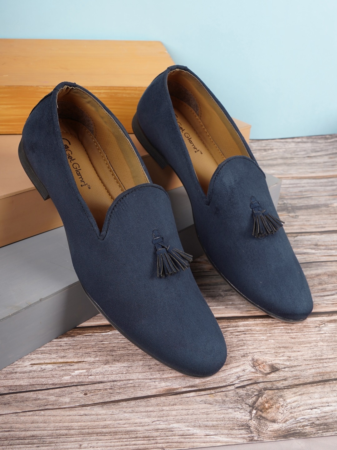 

Get Glamr Men Navy Blue Solid Loafers
