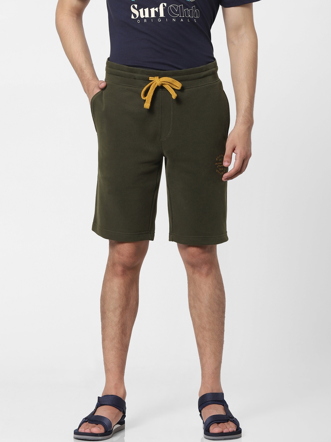 

Jack & Jones Men Olive Green Solid Regular Fit Regular Shorts