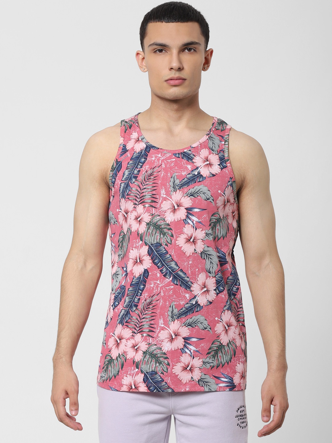 

Jack & Jones Men Pink & Blue Floral Printed Round Neck T-shirt