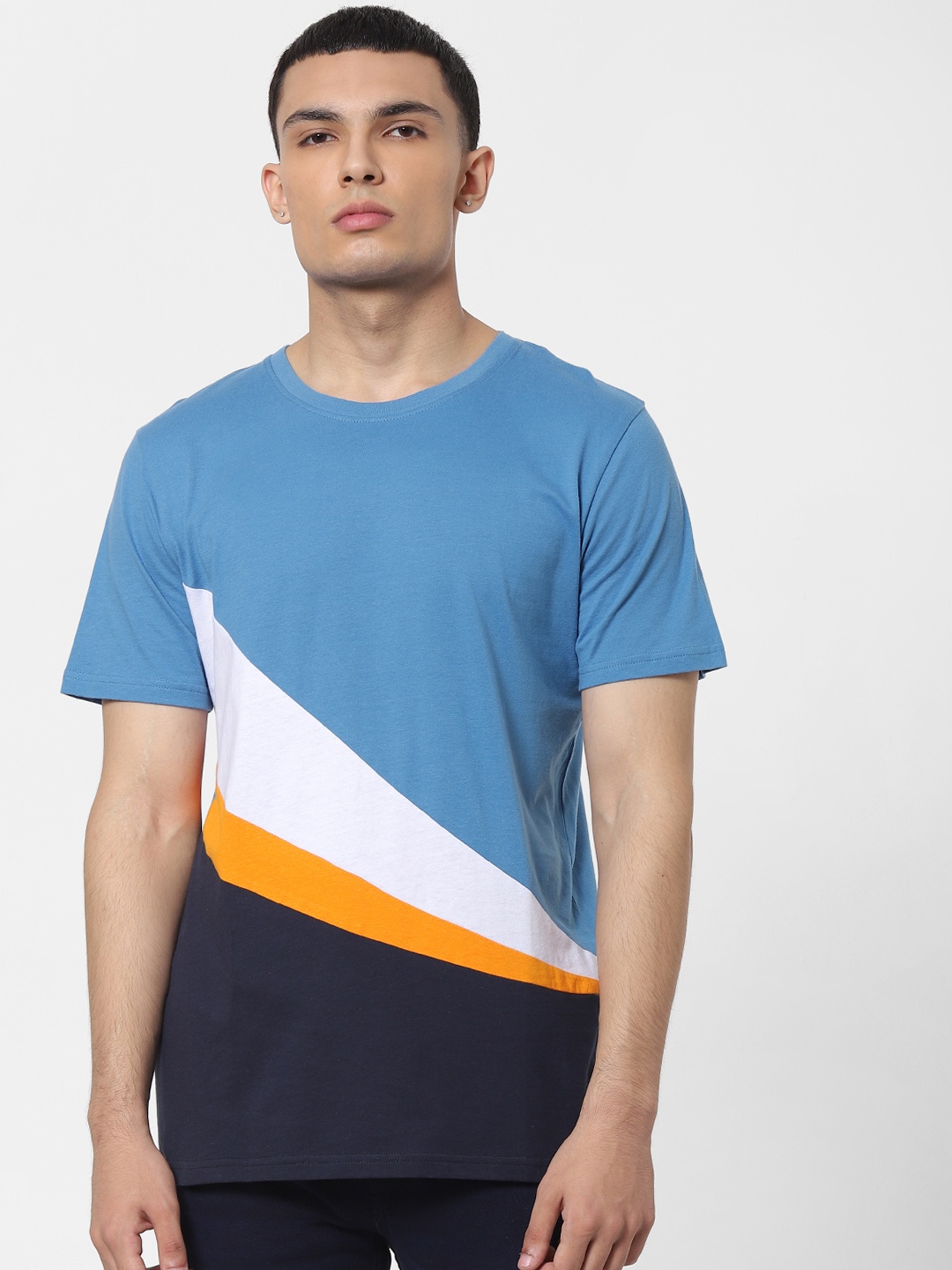 

Jack Jones Men Blue white Colourblocked Slim Fit Round Neck Pure Cotton T-shirt