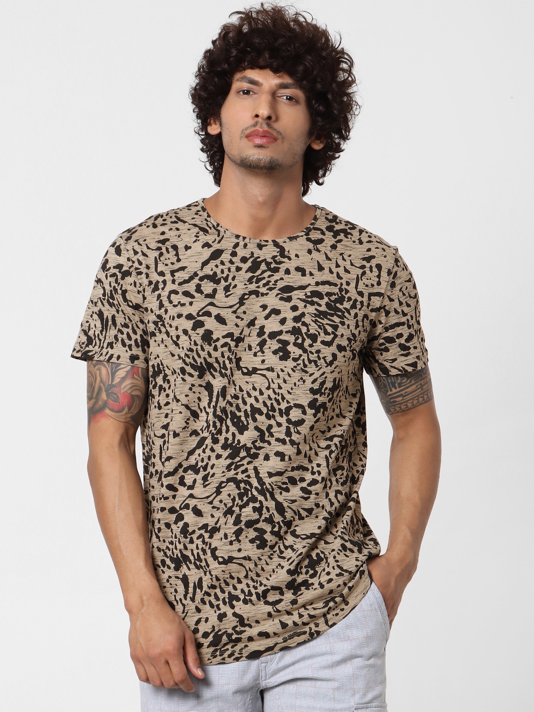 

Jack & Jones Men Beige & Black Animal Printed Round Neck T-shirt