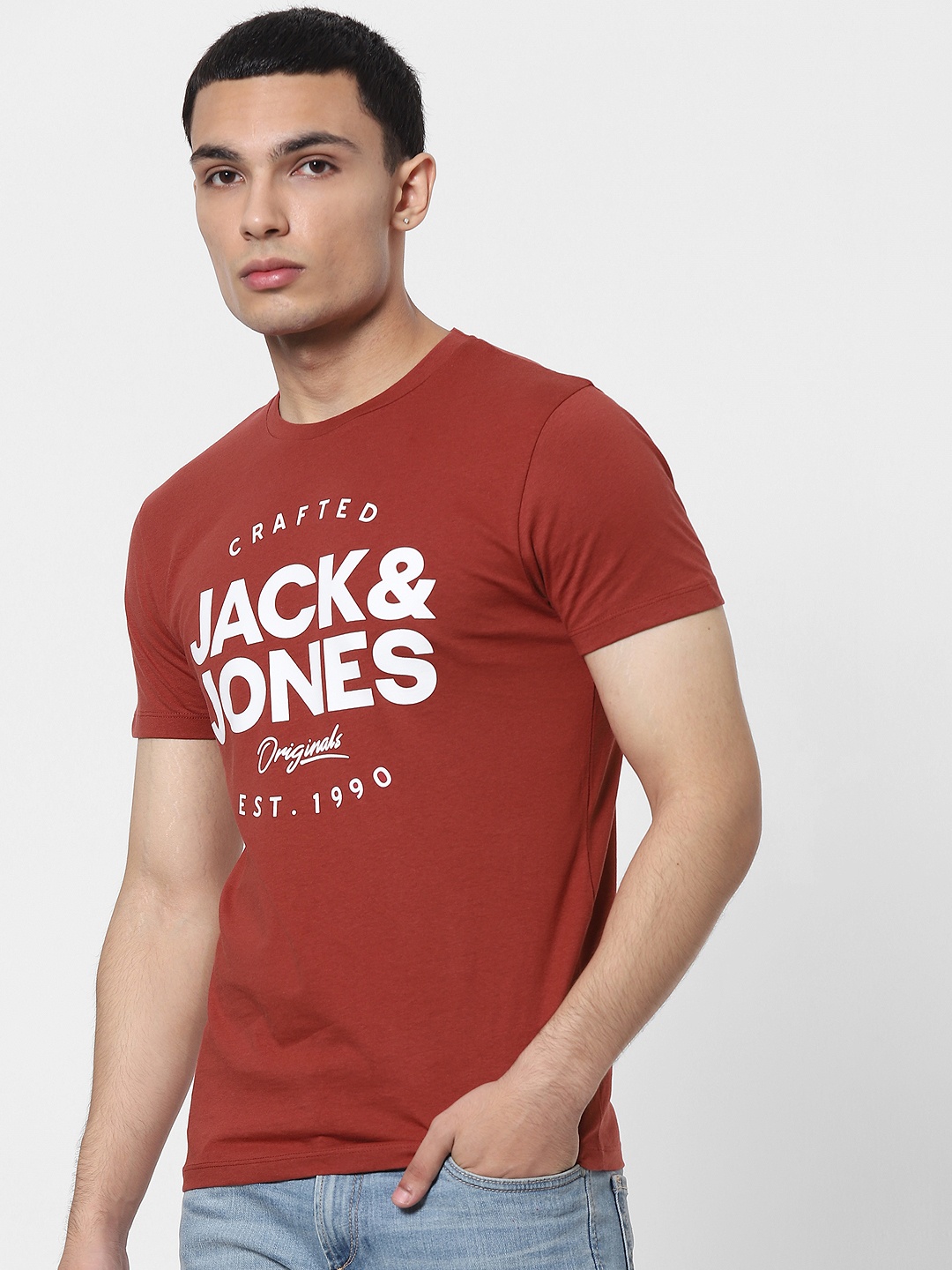 

Jack Jones Men Maroon Printed Slim Fit Round Neck Pure Cotton T-shirt