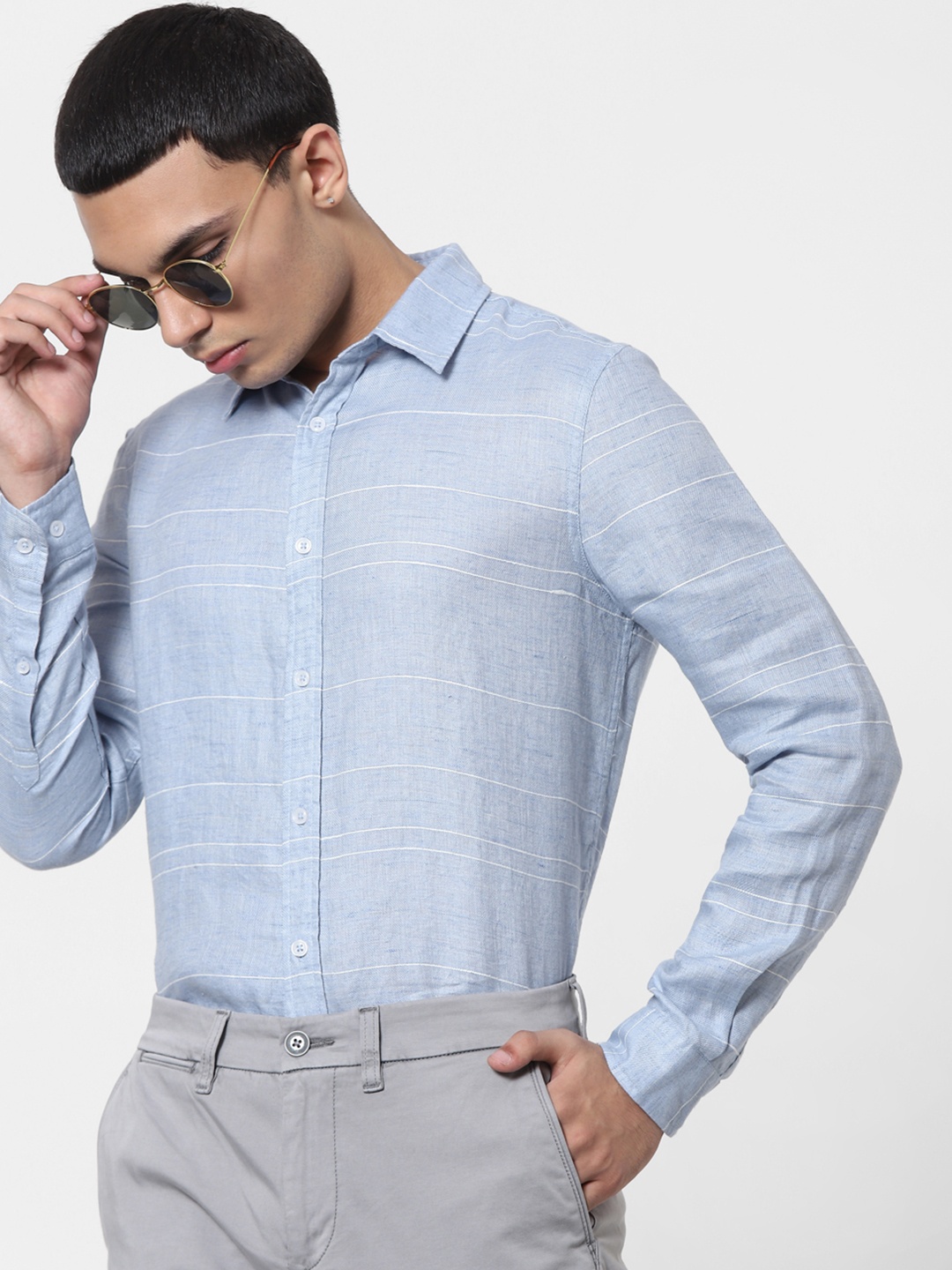 

Jack & Jones Men Blue & White Regular Fit Striped Casual Shirt