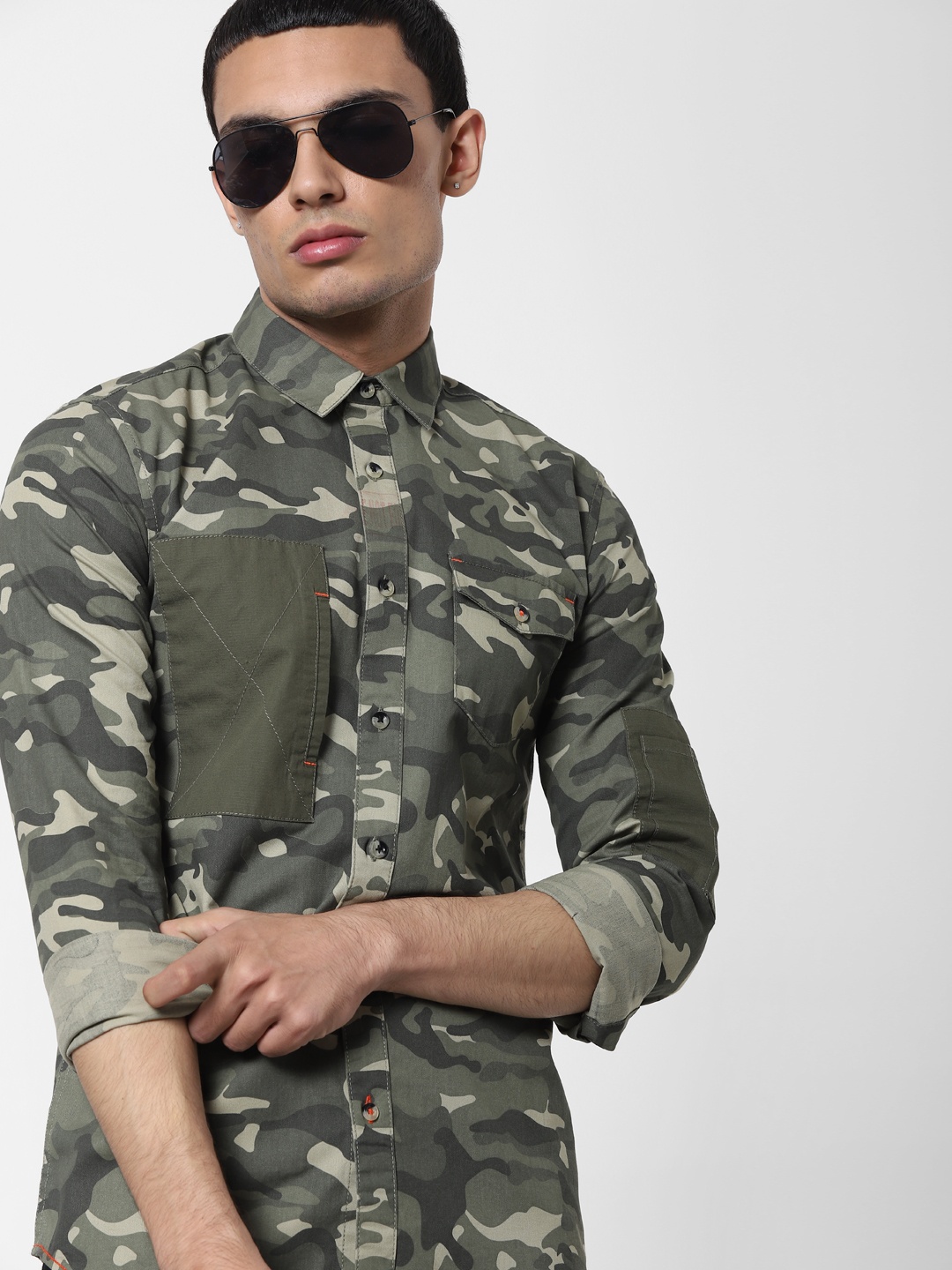 

Jack & Jones Men Green & Cream-Coloured Regular Fit Printed Casual Shirt