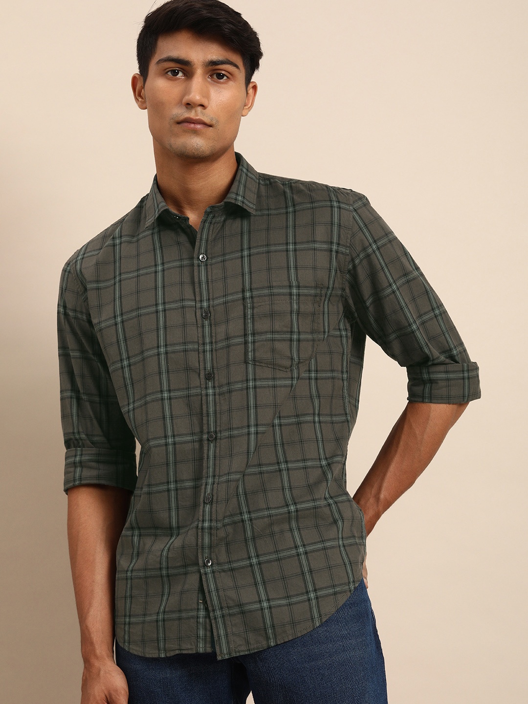 

ether Men Grey & Black Checked Casual Shirt