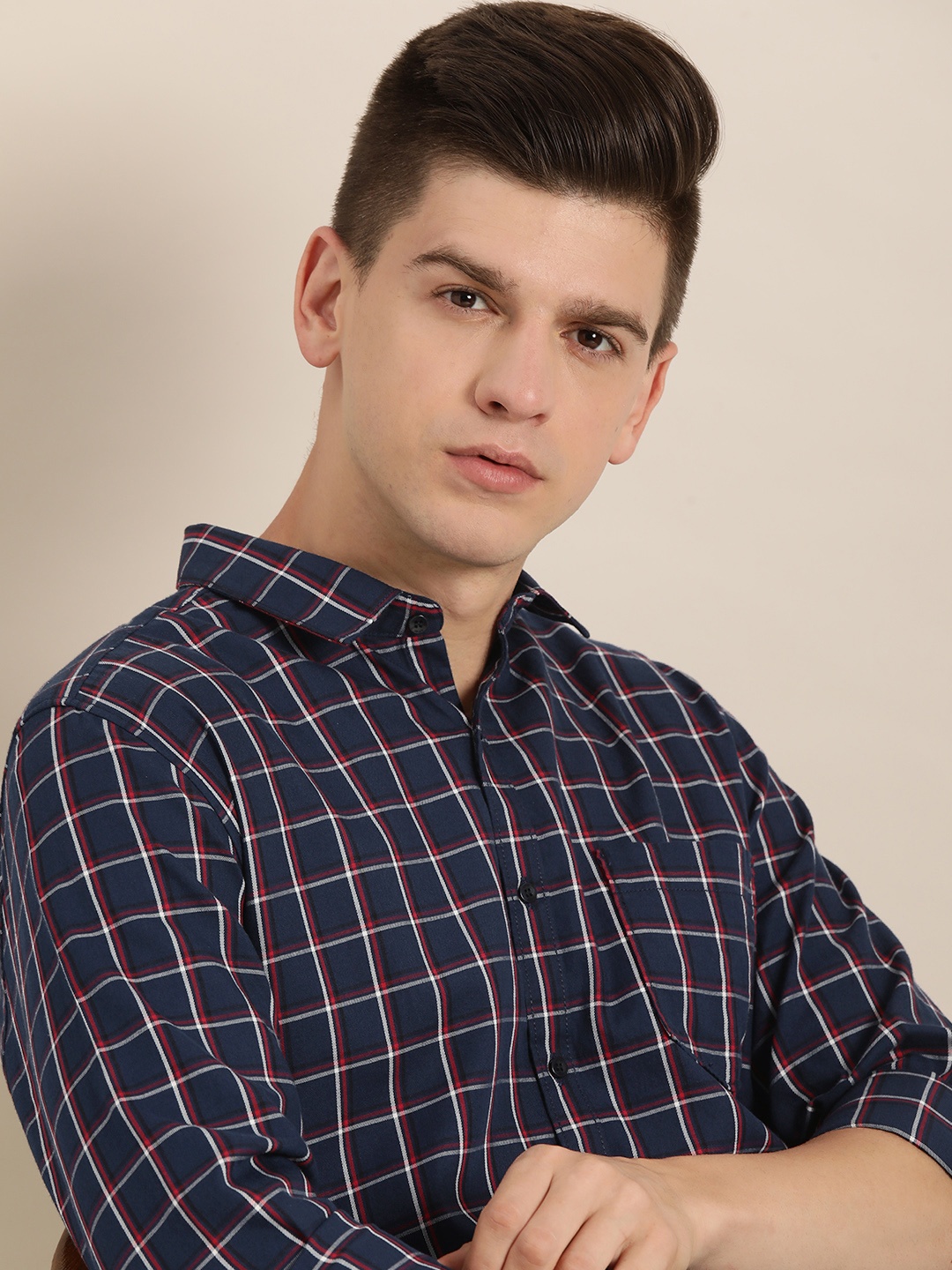 

ether Men Navy Blue & White Checked Cotton Casual Shirt
