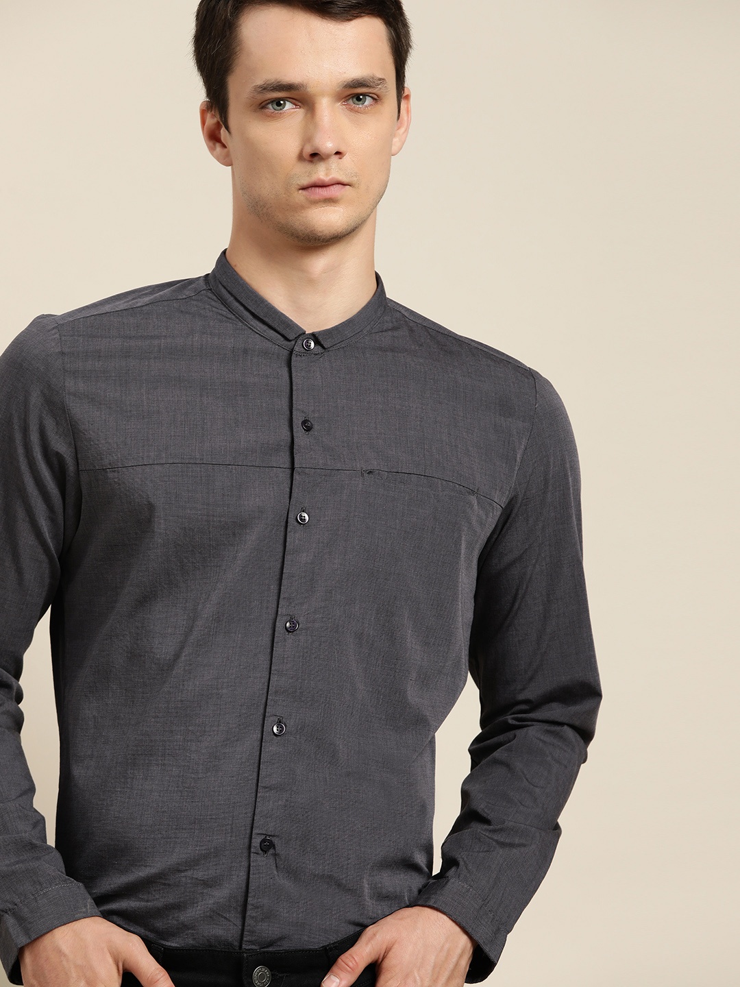

ether Men Grey Solid Cotton Regular Fit Casual Shirt