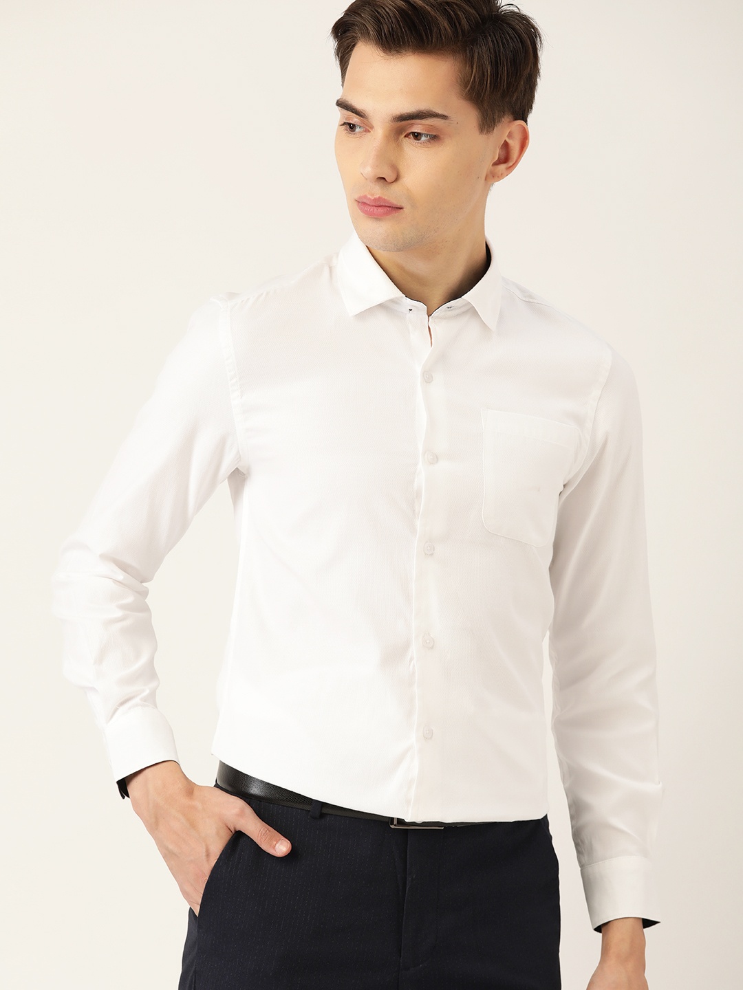 

INVICTUS Men White Pure Cotton Solid Sustainable Formal Shirt