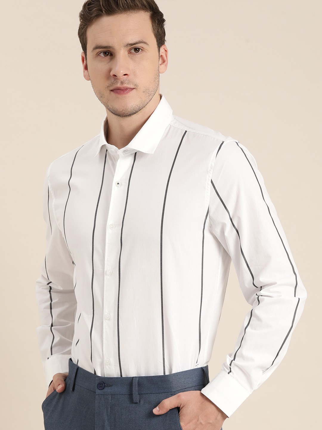 

INVICTUS Men White & Moon Slim Fit Striped Pure Cotton Casual Shirt