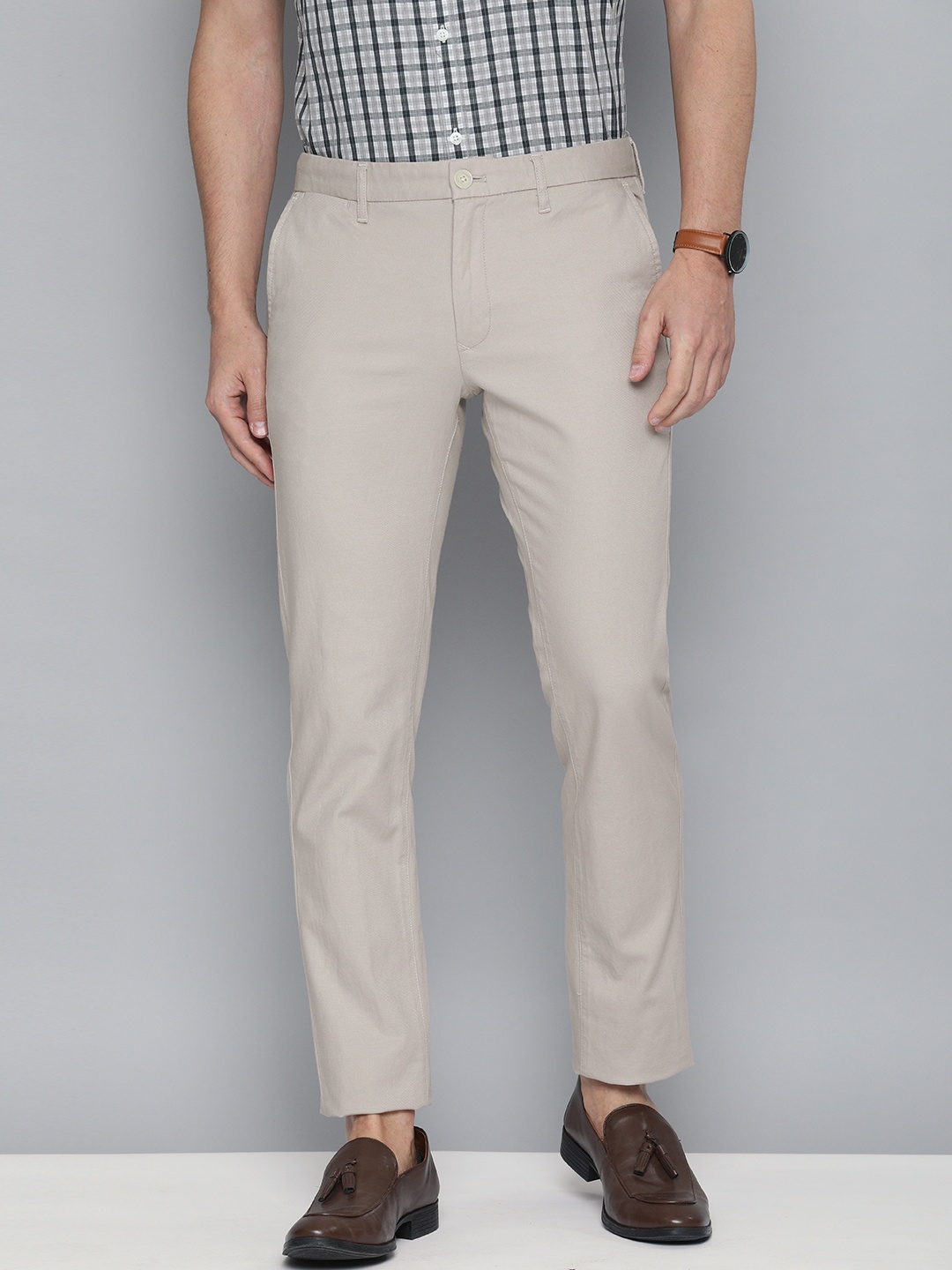 

Indian Terrain Men Off White Brooklyn Fit Trousers