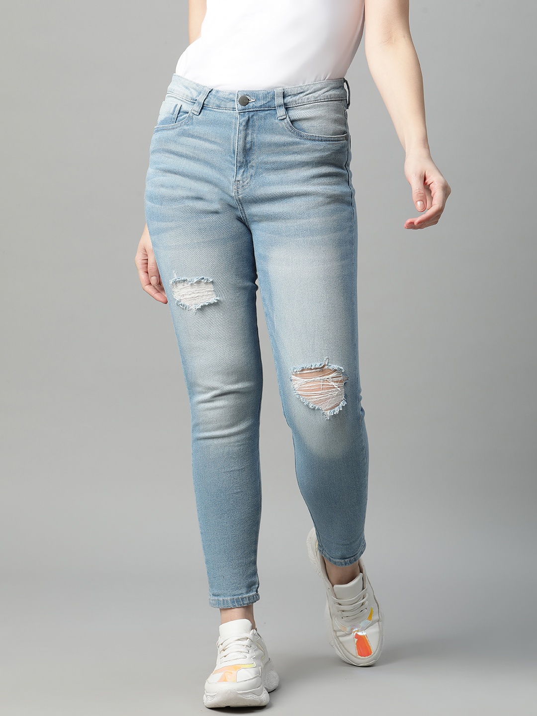 

Mast & Harbour Women Blue Skinny Fit Mildly Distressed Light Fade Stretchable Jeans