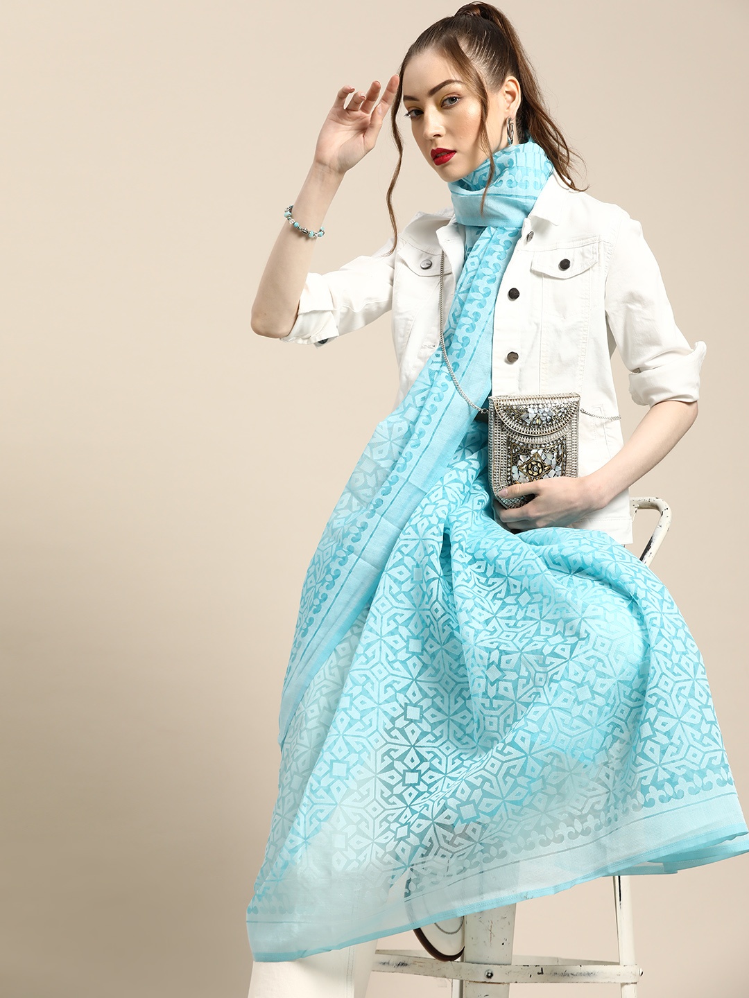 

Saree mall Ethnic Motifs Saree with Sleek border, Blue