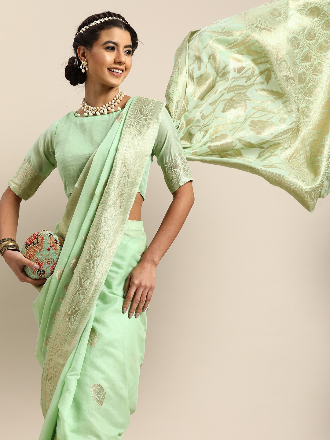 

Saree mall Ethnic Motifs Silk Blend Saree with Woven Design border, Green