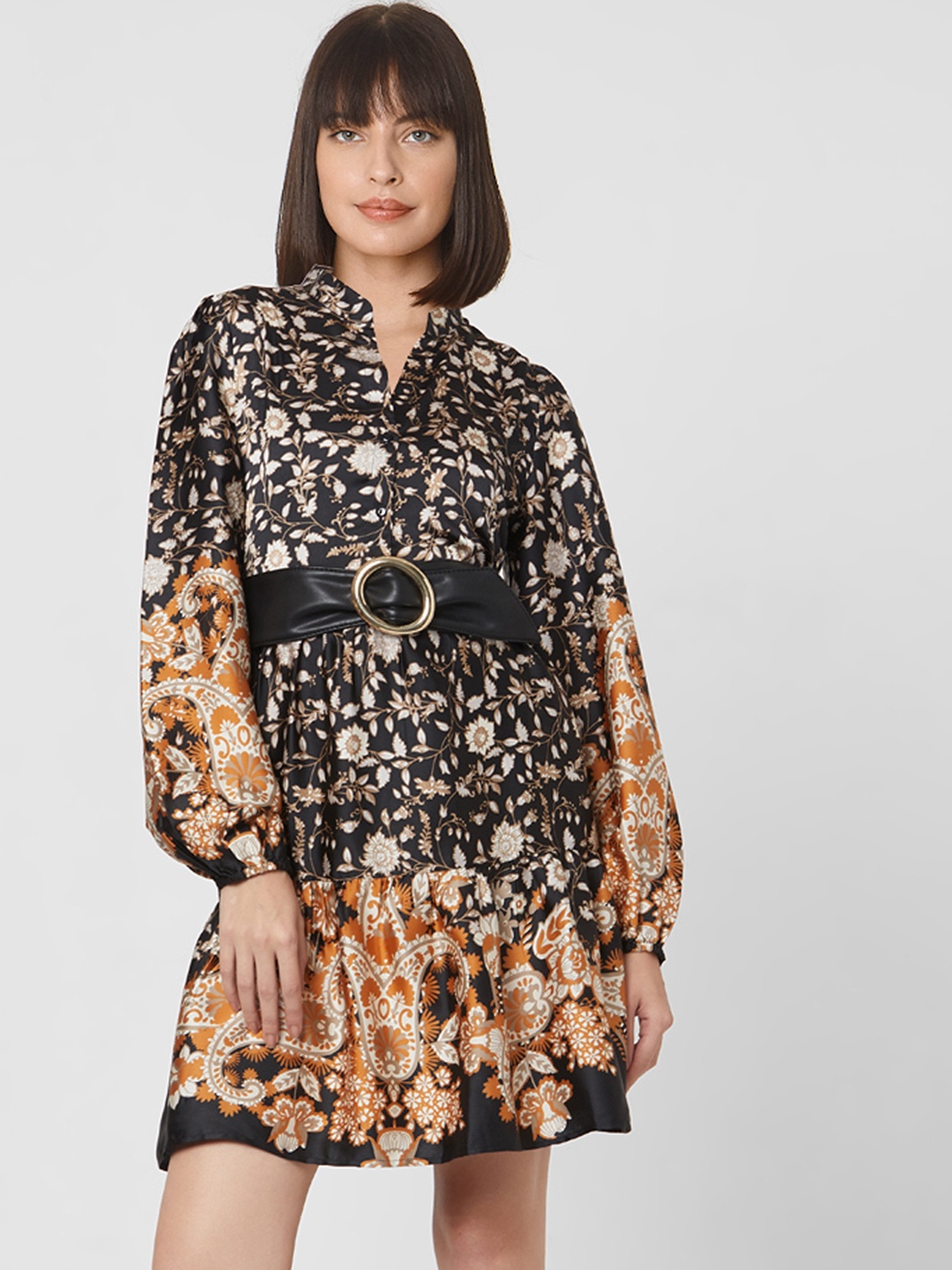 

Vero Moda Women Black Solid Fit and Flare Dress