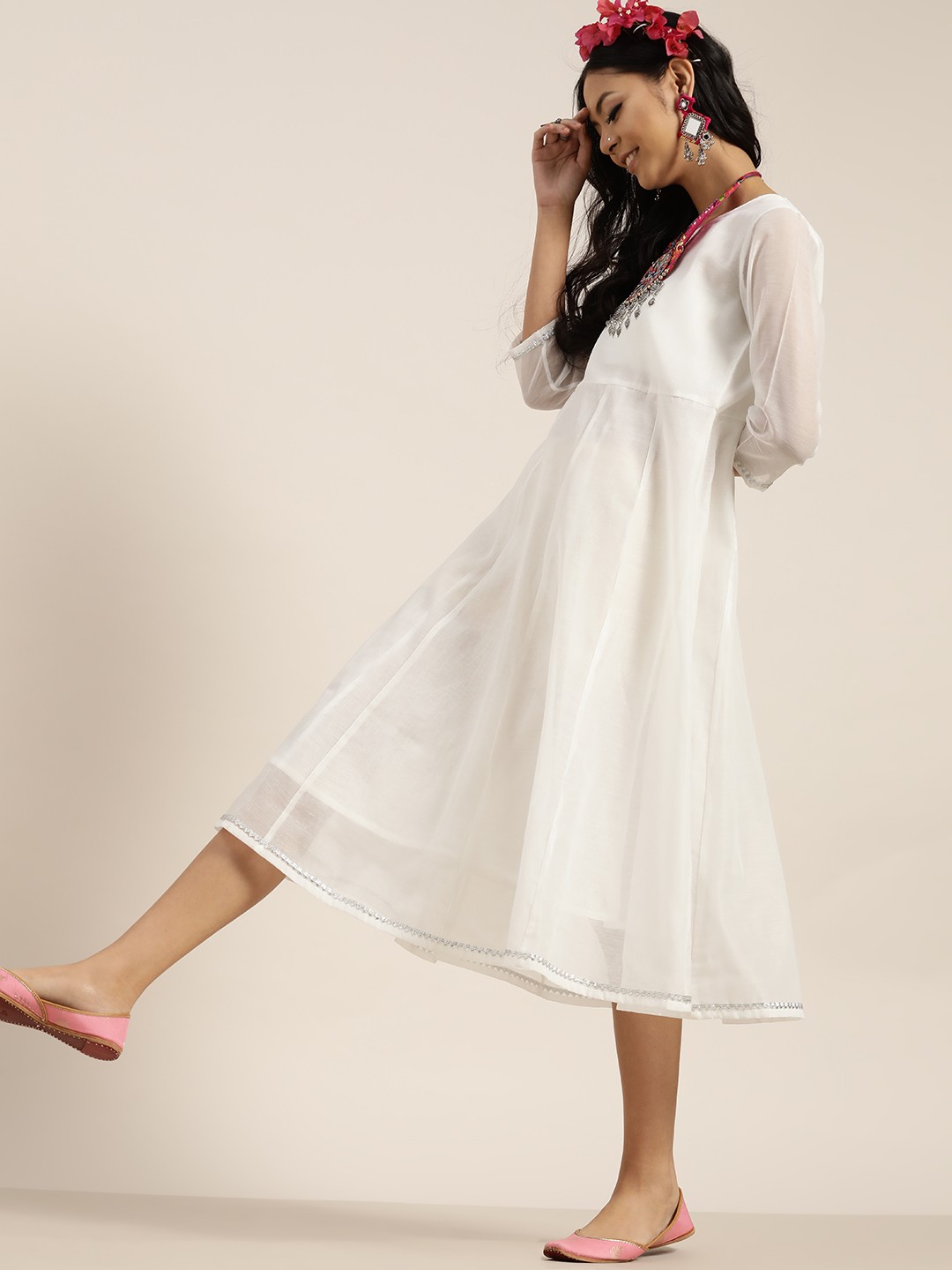 

Shae by SASSAFRAS Women White Solid A-Line Dress