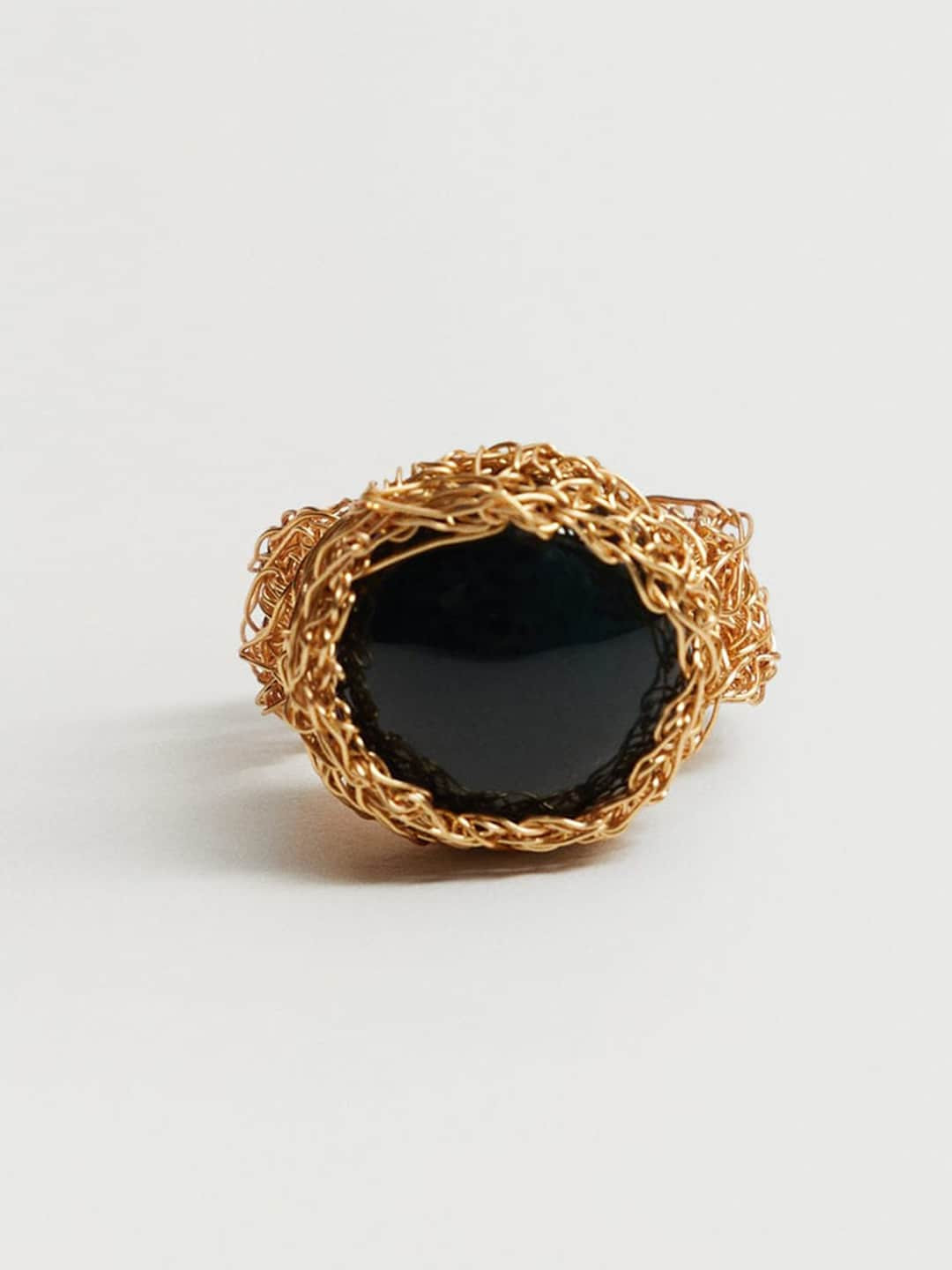 

MANGO Women Gold-Toned & Black Semiprecious Stone Finger Ring