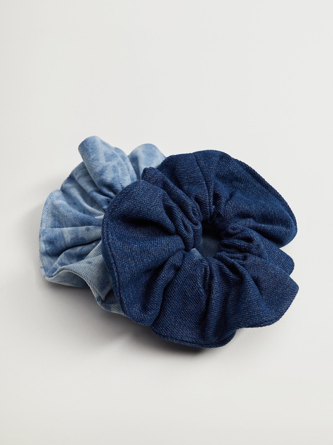 

MANGO Women Blue Set of 2 Denim Hair Scrunchies