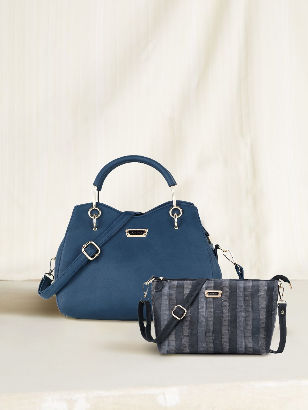 

WOMEN MARKS Blue Solid Handheld Bag