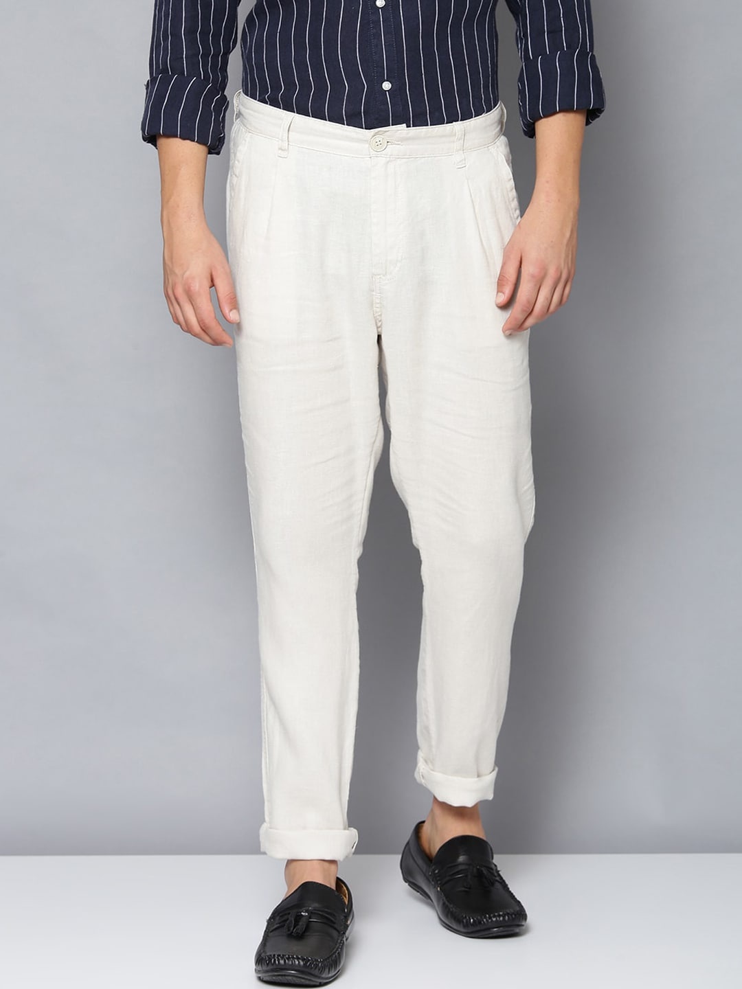 

Bruun & Stengade Men Off-White Slim Fit Solid Regular Trousers