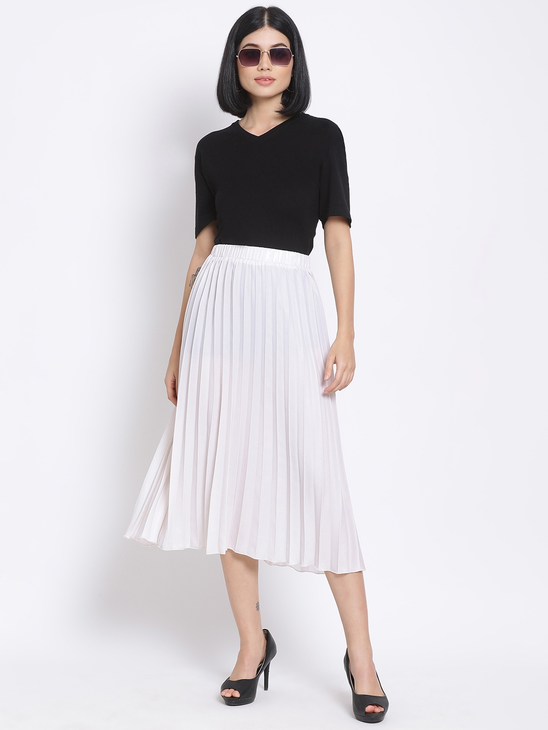 

Oxolloxo Women White Solid Accordion Pleated A-Line Midi Skirt