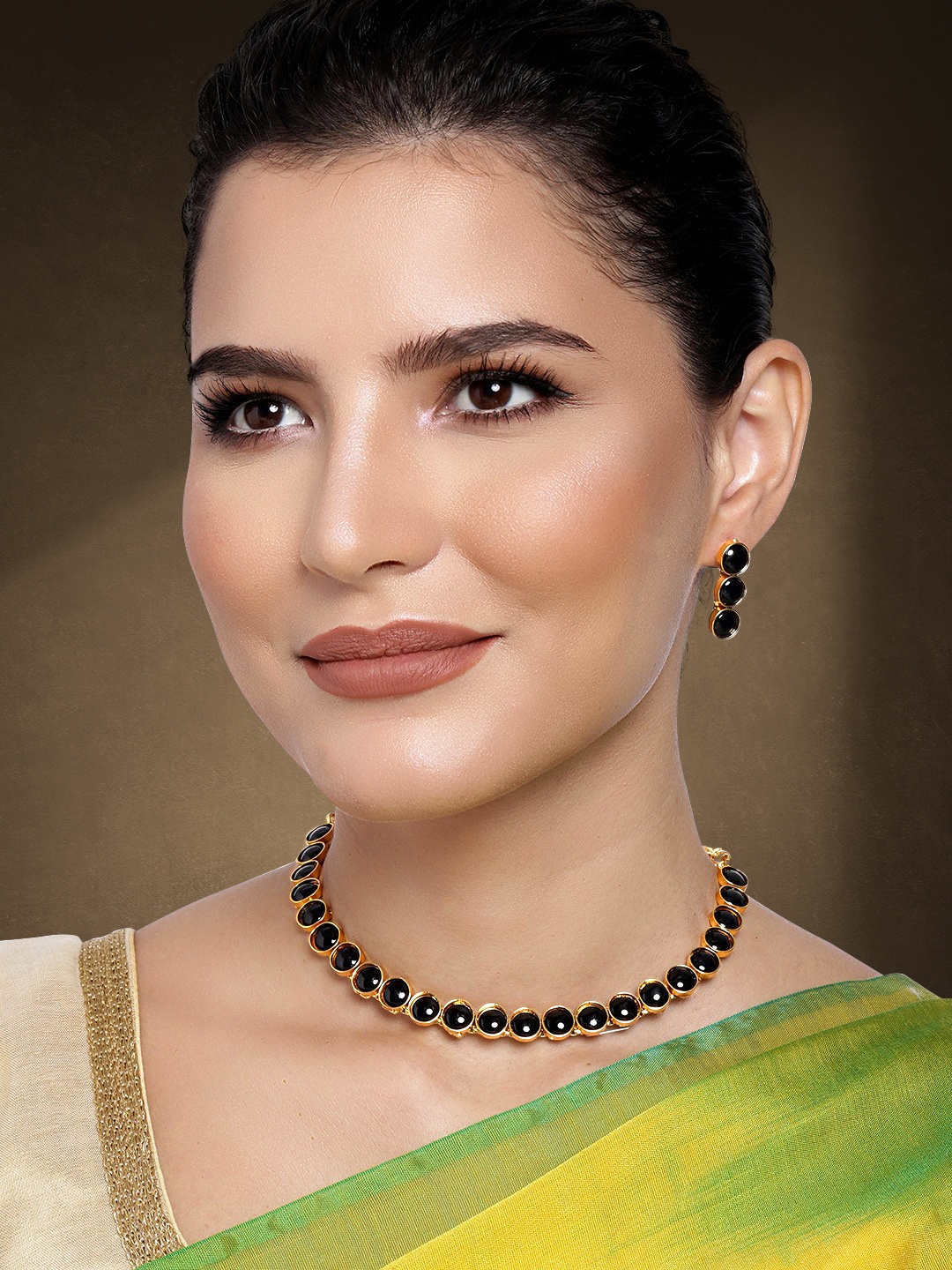 

Peora Black & Gold Plated Choker Jewellery Set