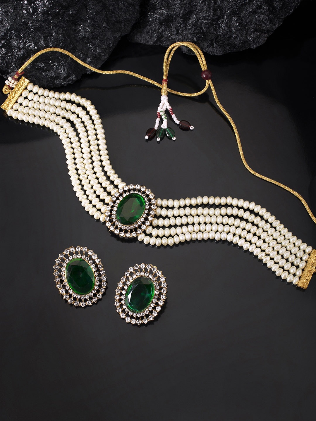 

Peora White & Green Gold-Plated Handcrafted Beaded Jewellery Set