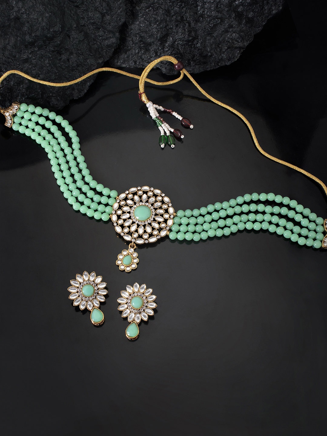 

Peora Sea Green Gold-Plated Handcrafted Beaded Kundan Jewellery Set