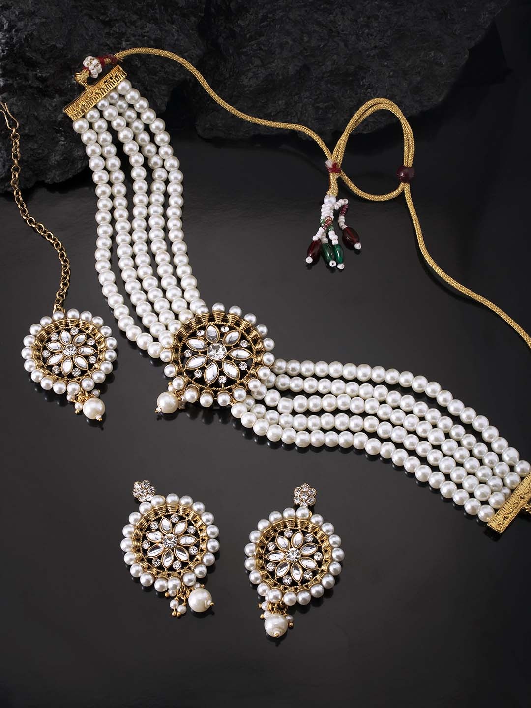 

Peora White Gold-Plated Beaded Kundan Jewellery Set