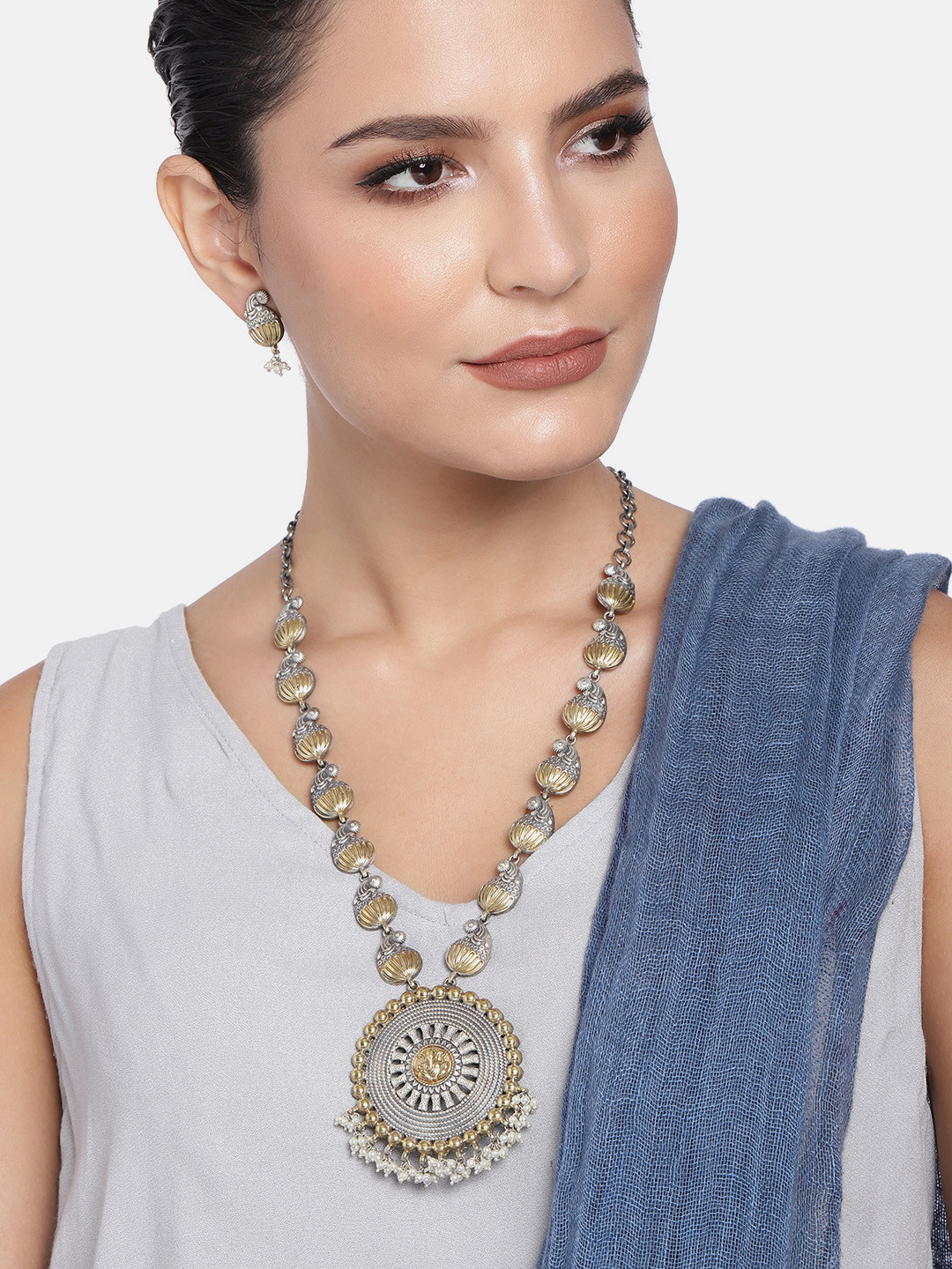 

Peora Oxidised Silver Plated & Gold-Toned Jewellery Set
