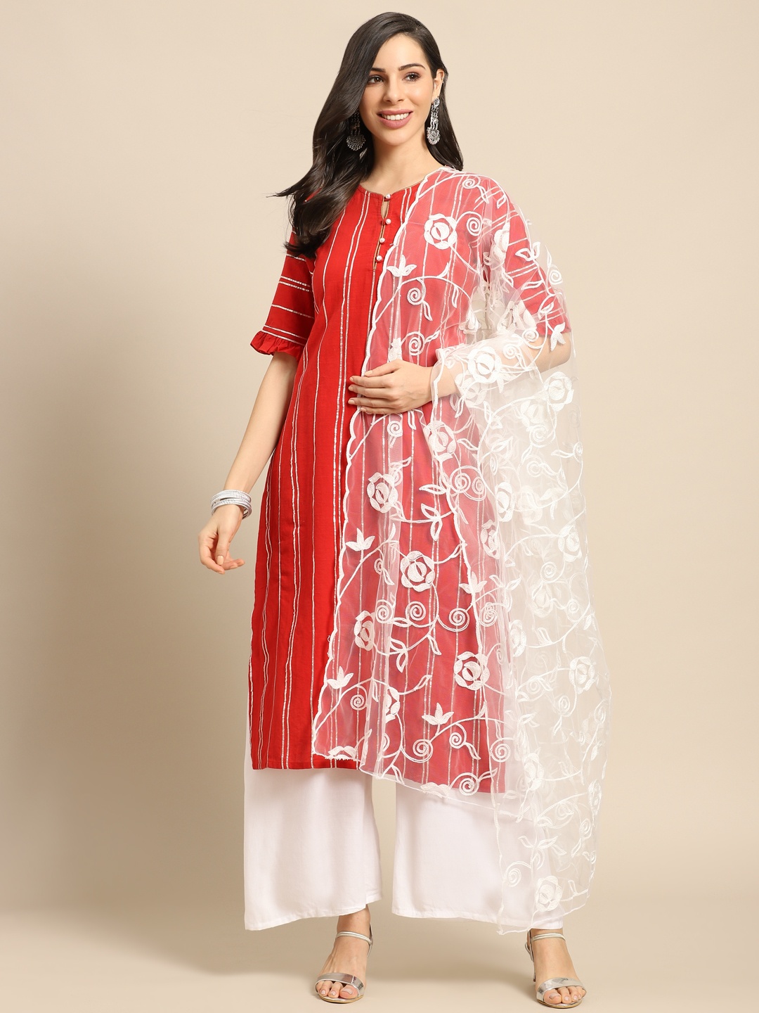 

Saadgi White Aari Embroidered Dupatta