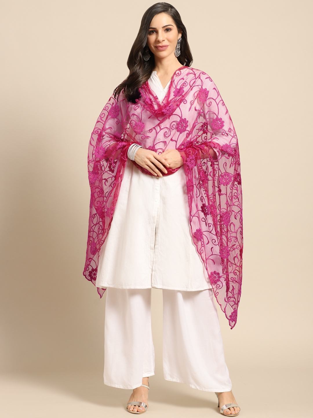 

Saadgi Magenta Aari Embroidered Dupatta