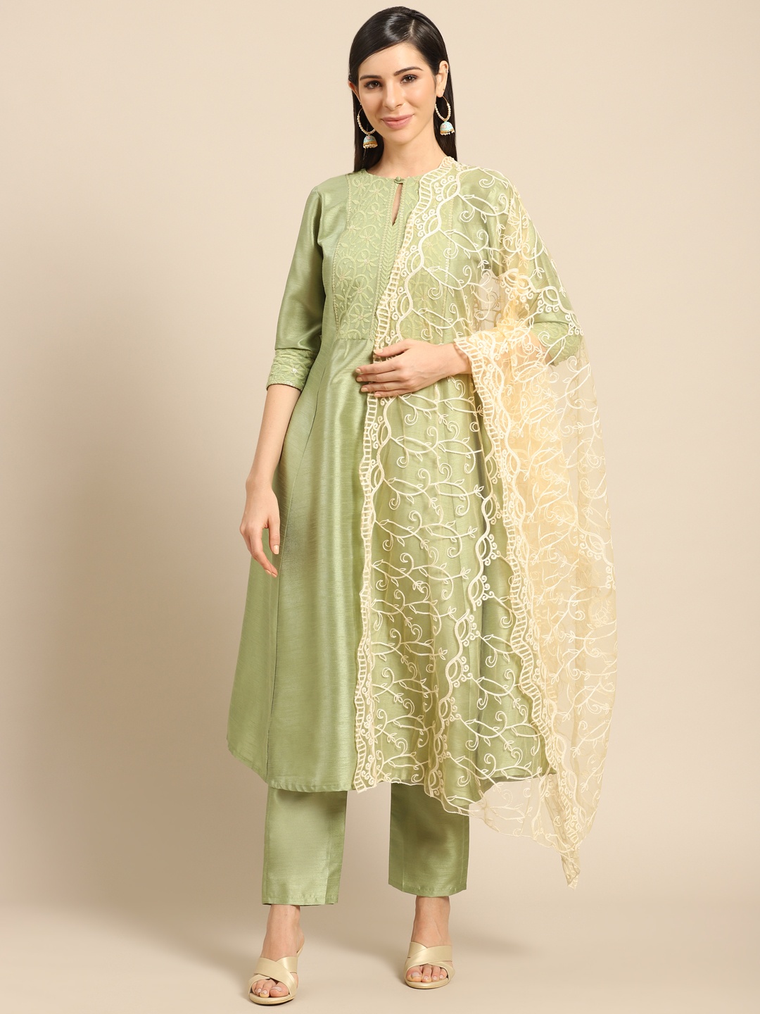 

Saadgi Peach-Coloured Aari Embroidered Net Dupatta