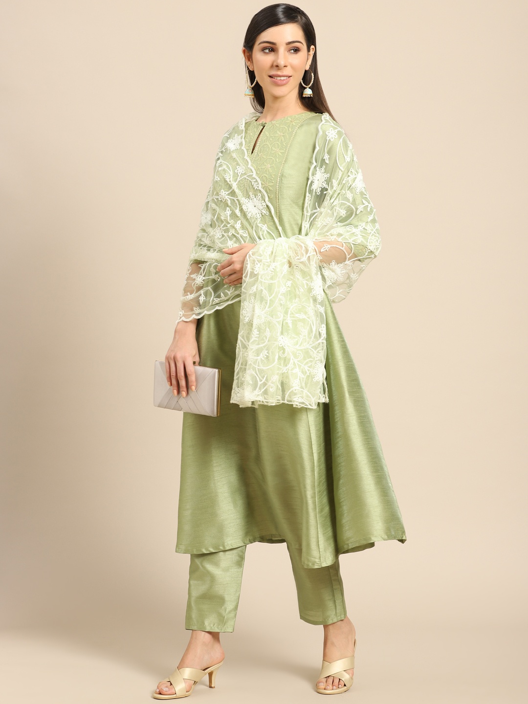 

Saadgi Green Aari Embroidered Net Dupatta