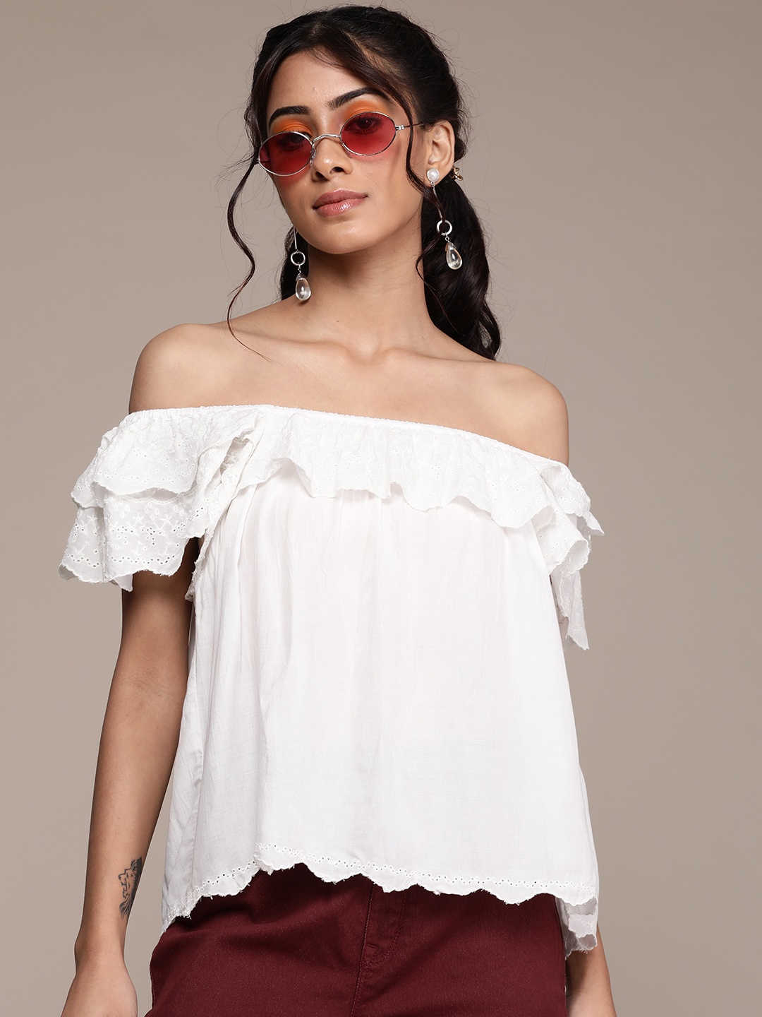 

Label Ritu Kumar White Solid Schiffli Detail Bardot Top