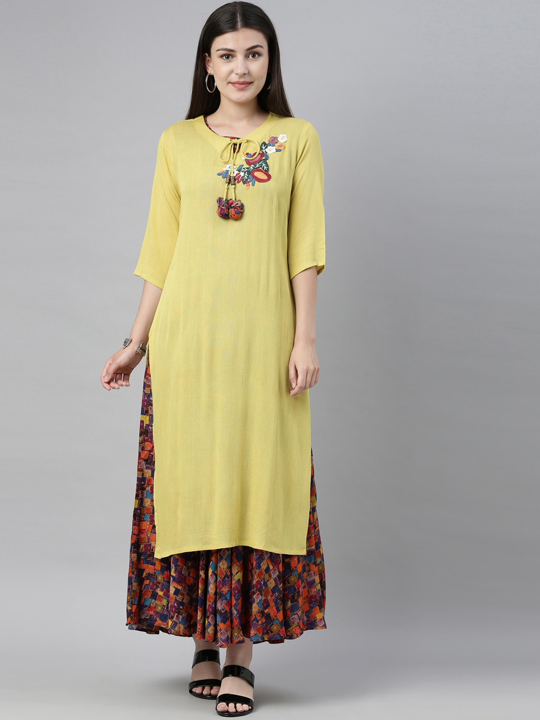 

Neerus Women Yellow Floral Embroidered Thread Work Floral Kurta