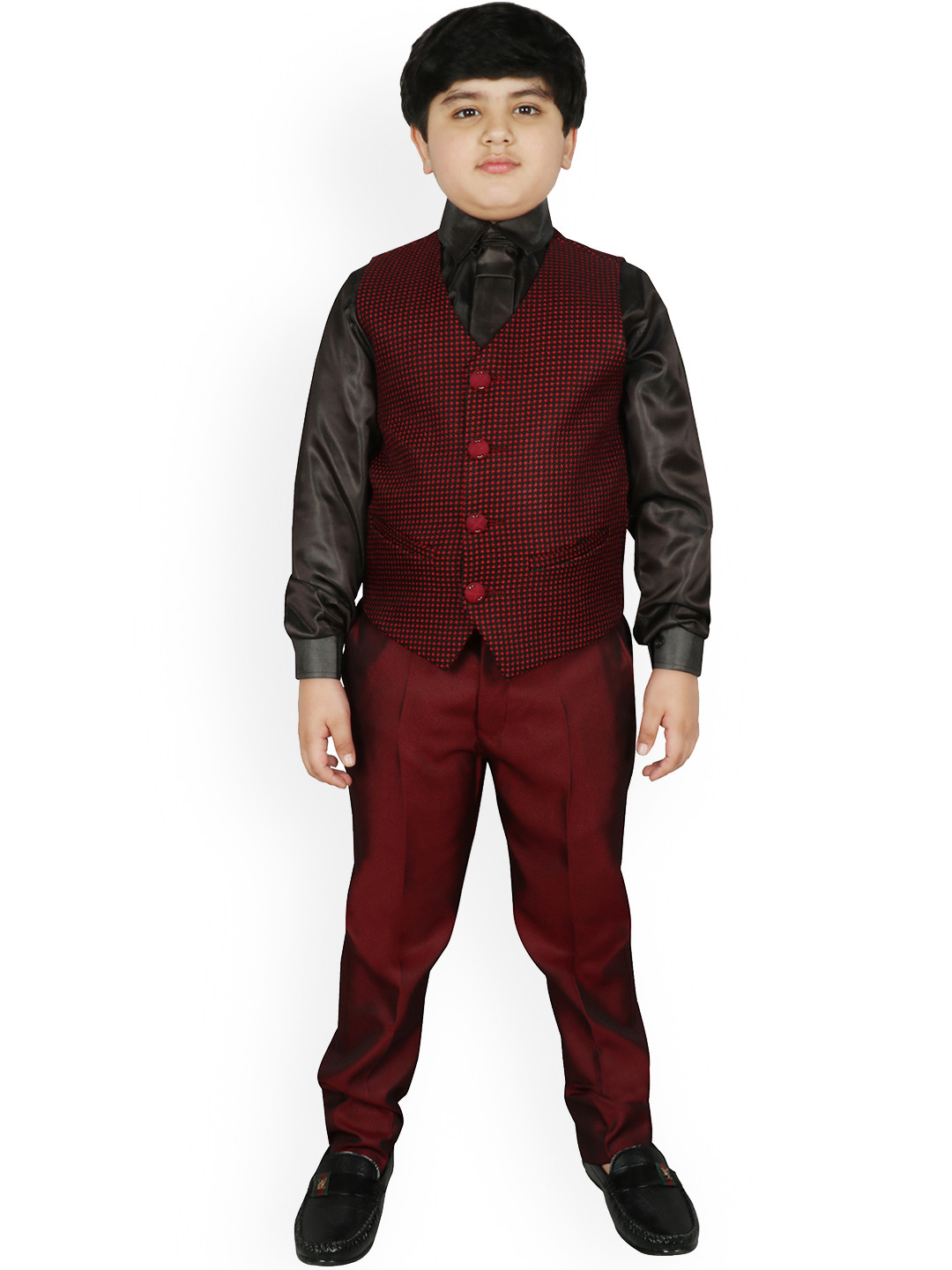 

SG YUVRAJ Boys Maroon Solid Regular Fit Single-Breasted 5-Piece Party Suit
