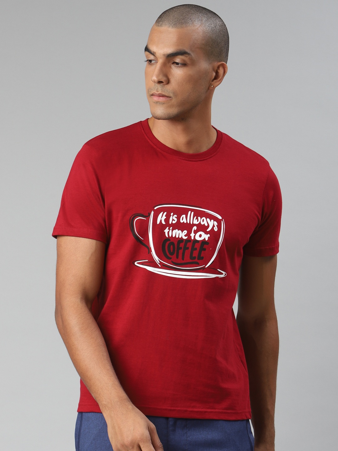 

HERE&NOW Men Red Pure Cotton Solid Round Neck T-shirt