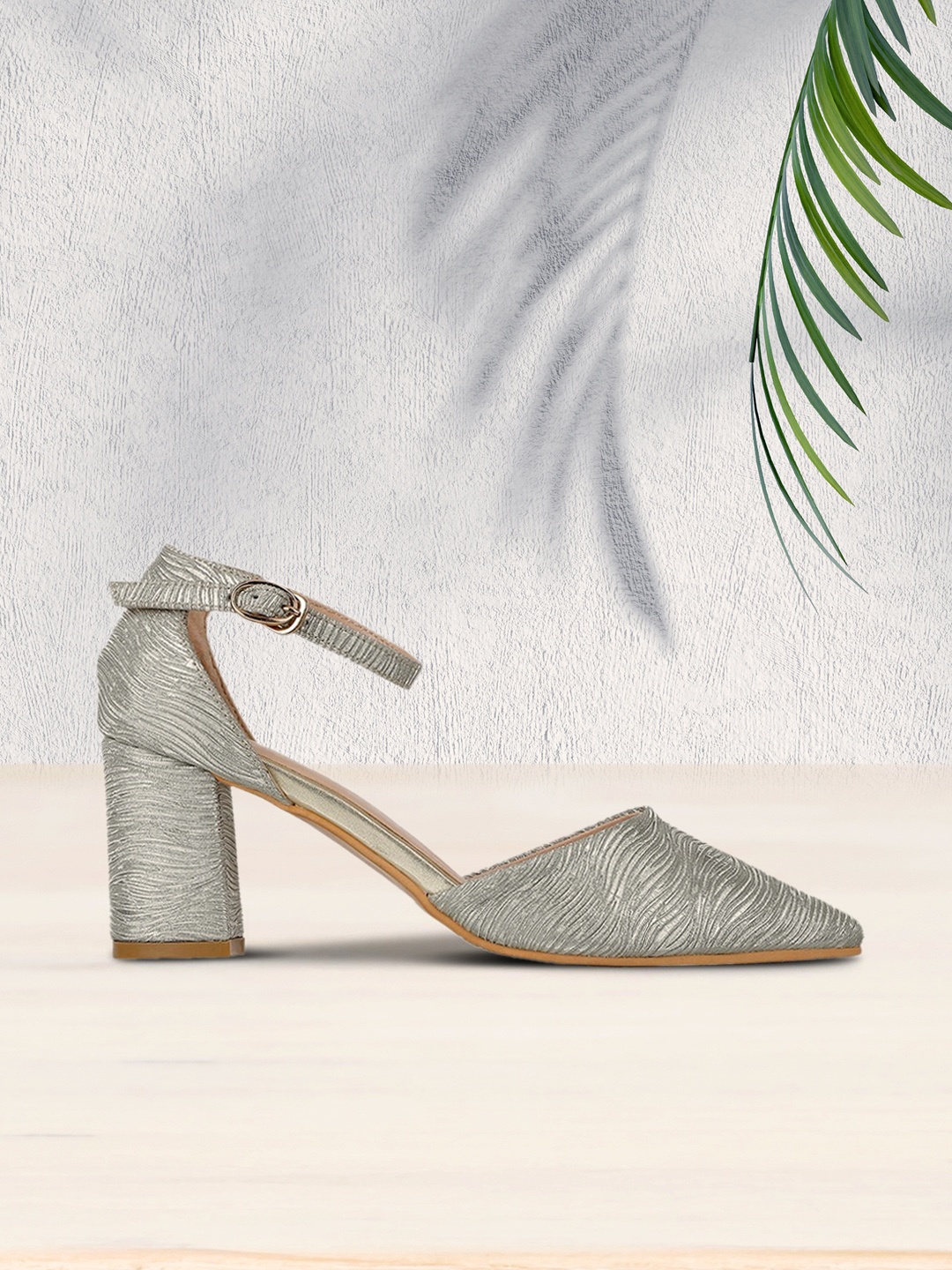 

SHUZ TOUCH Women Silver-Toned Textured Pumps
