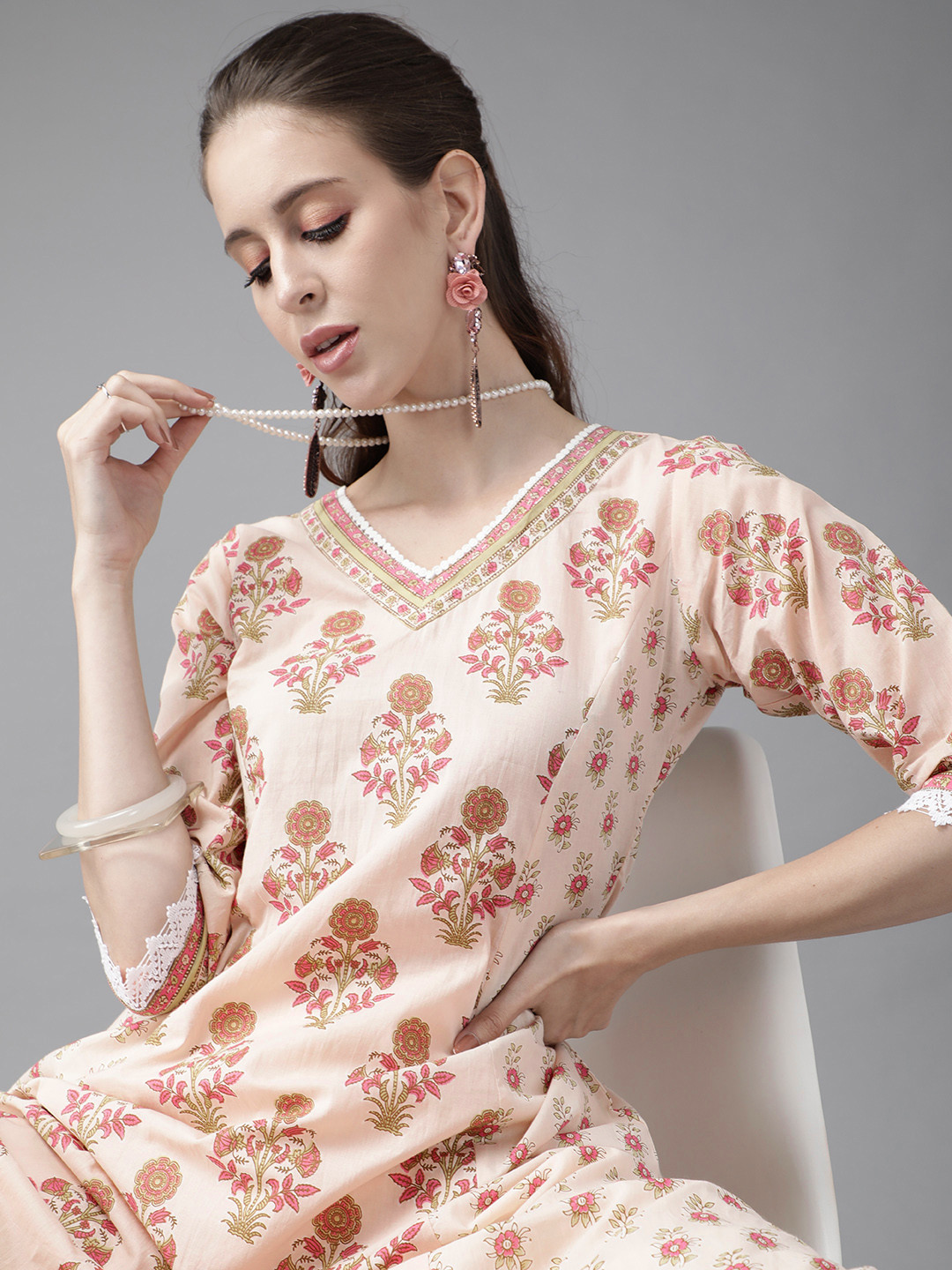

Libas Beautiful Off White Cotton Kurta