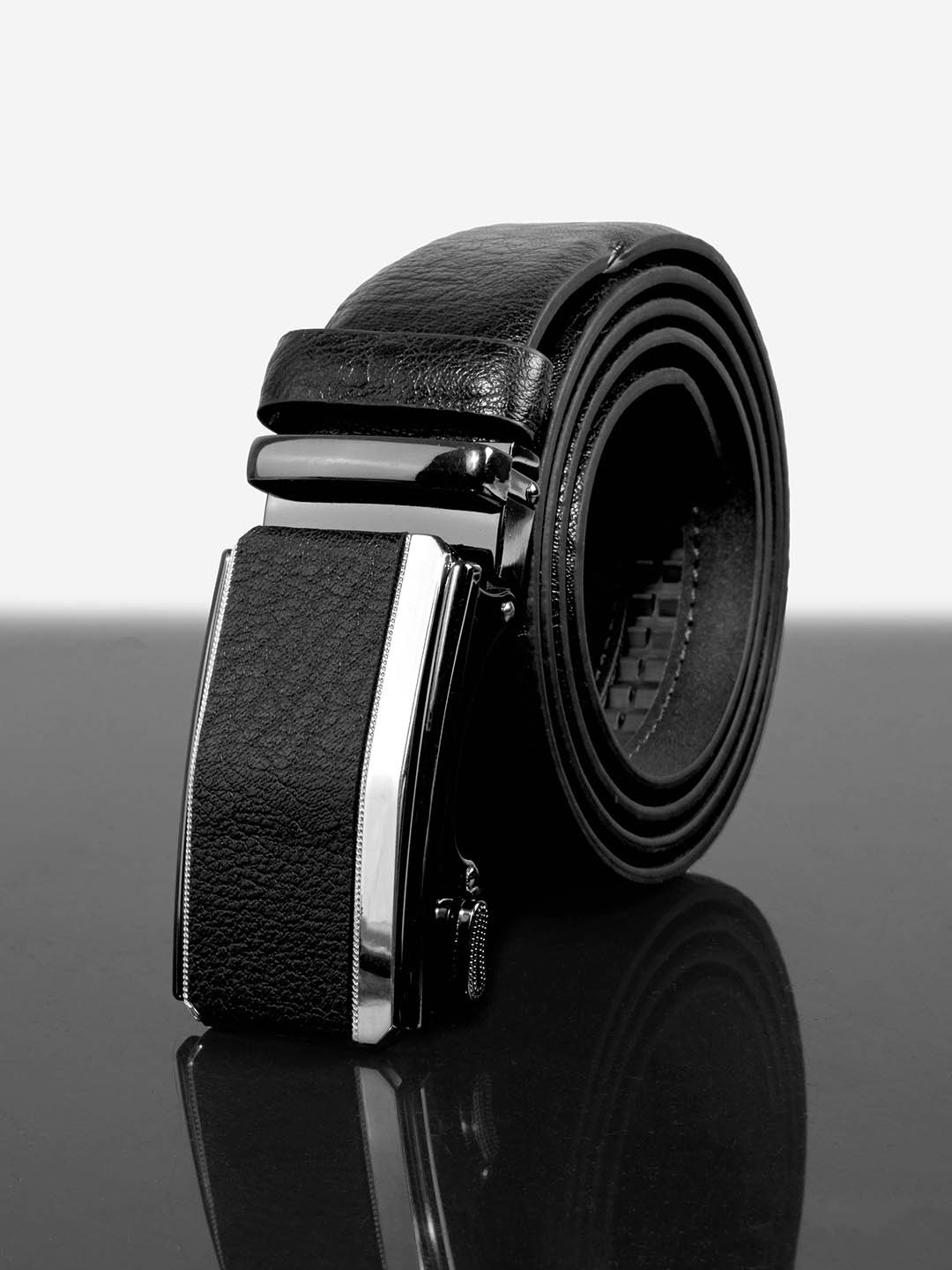 

BuckleUp Men Black Textured Leather Belt