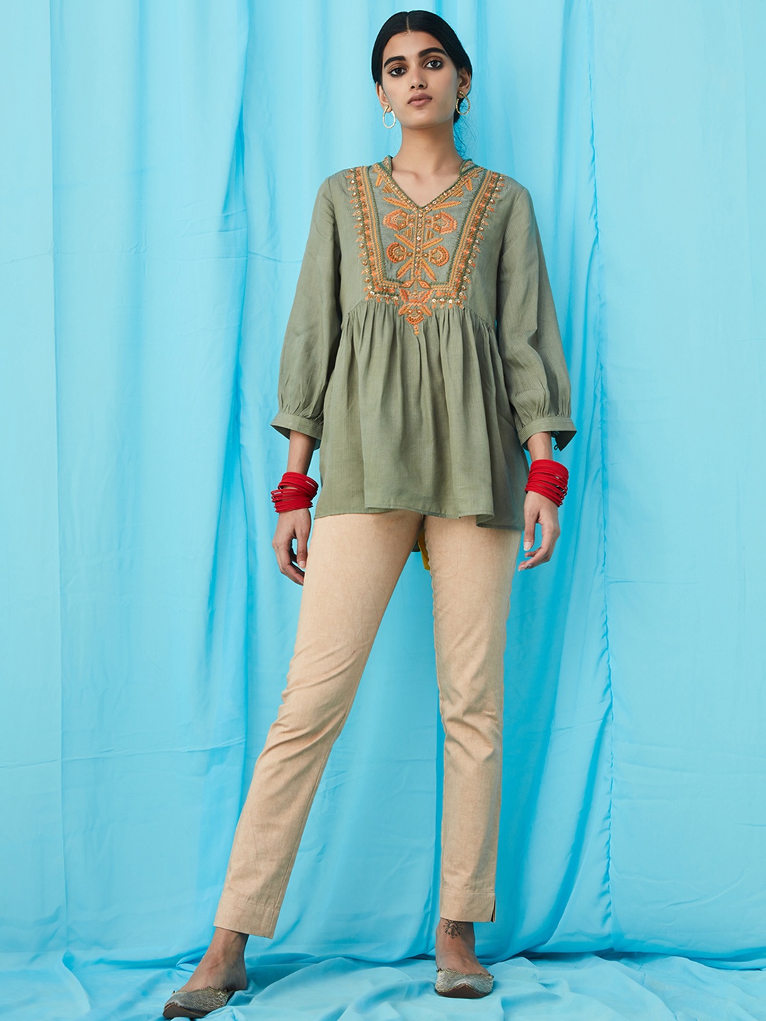 

Ritu Kumar Women Beige Cotton Straight Fit Regular Trousers