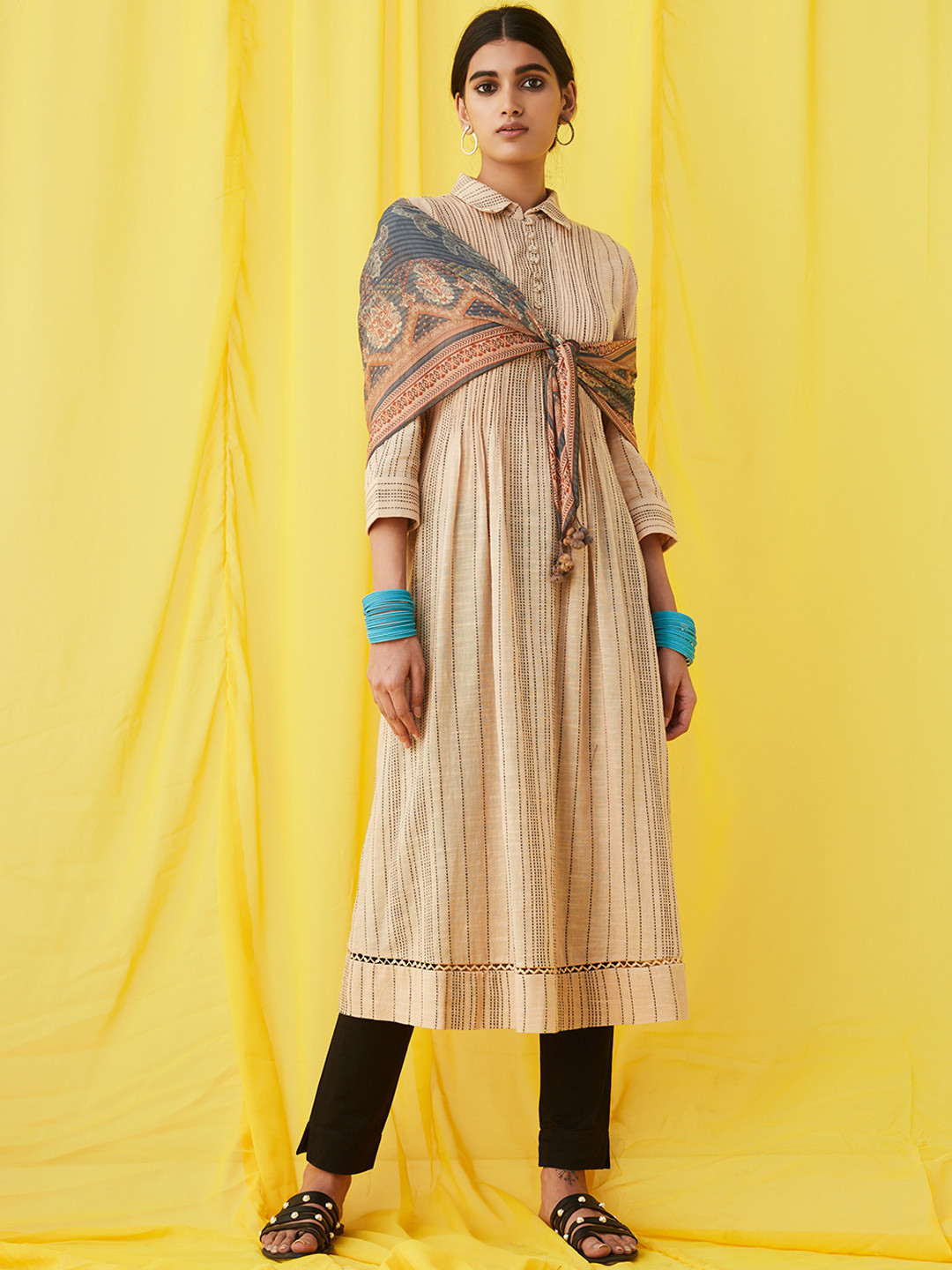 

Ritu Kumar Women Beige Striped Thread Work Kurta