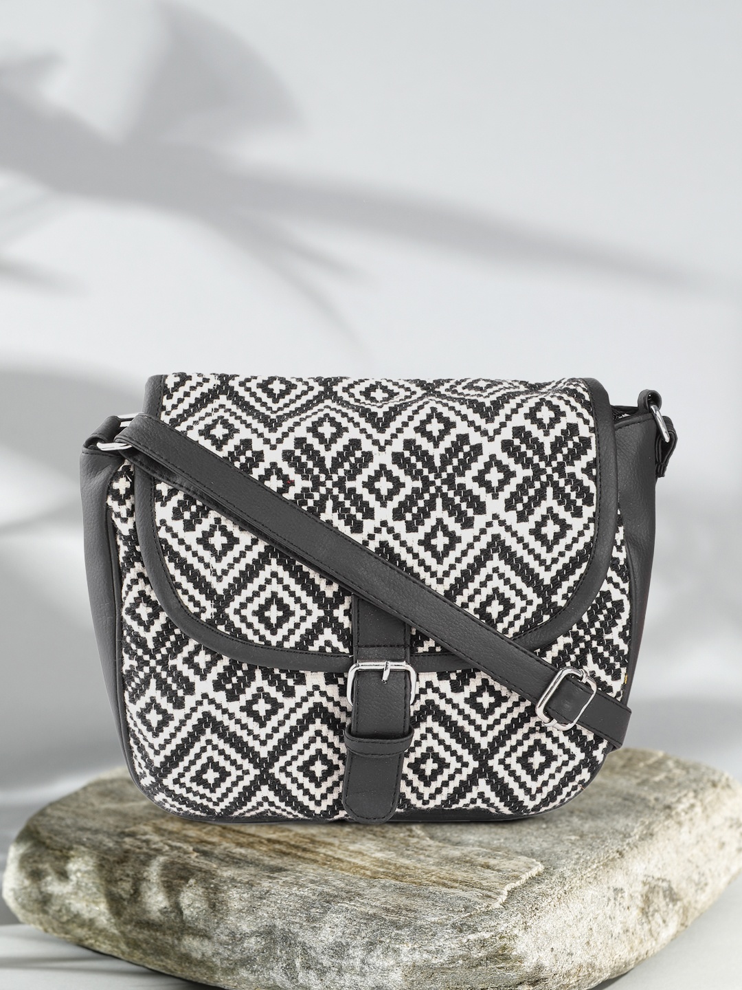 

Anouk Black & Off-White Geometric Jacquard Woven Design Structured Sling Bag