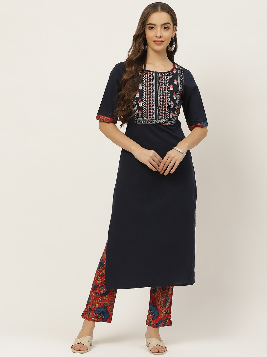 

FABRIC FITOOR Women Navy Blue Ethnic Motifs Embroidered Yoke Design Indigo Kurta