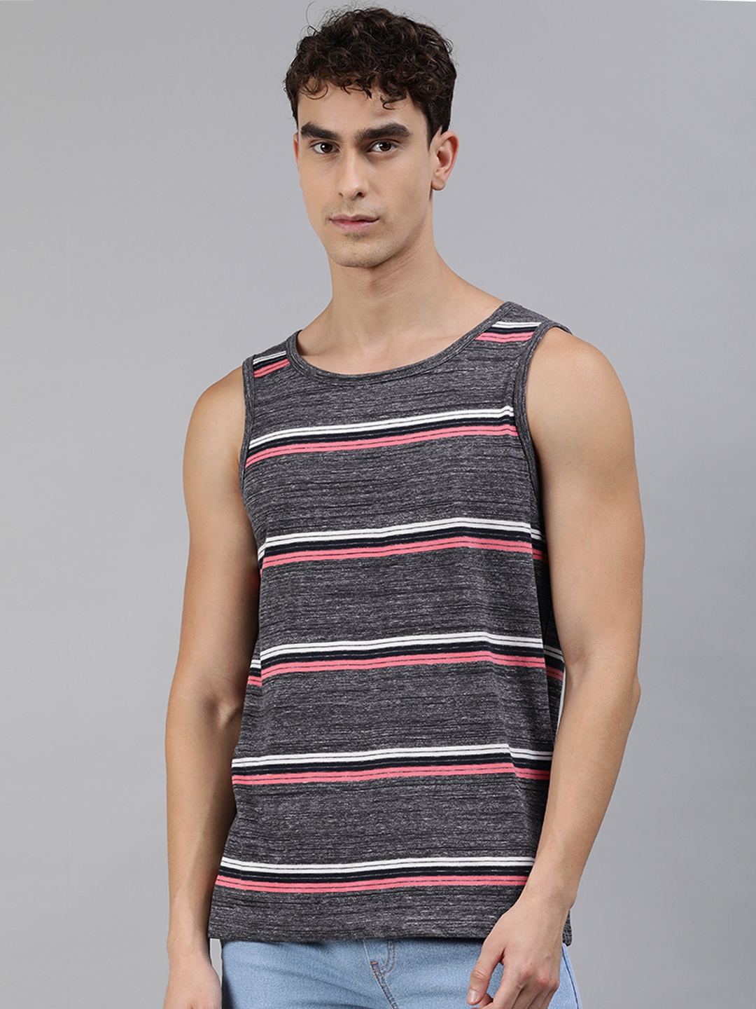 

Urbano Fashion Men Charcoal Grey Pink Striped Slim Fit Round Neck Pure Cotton T-shirt