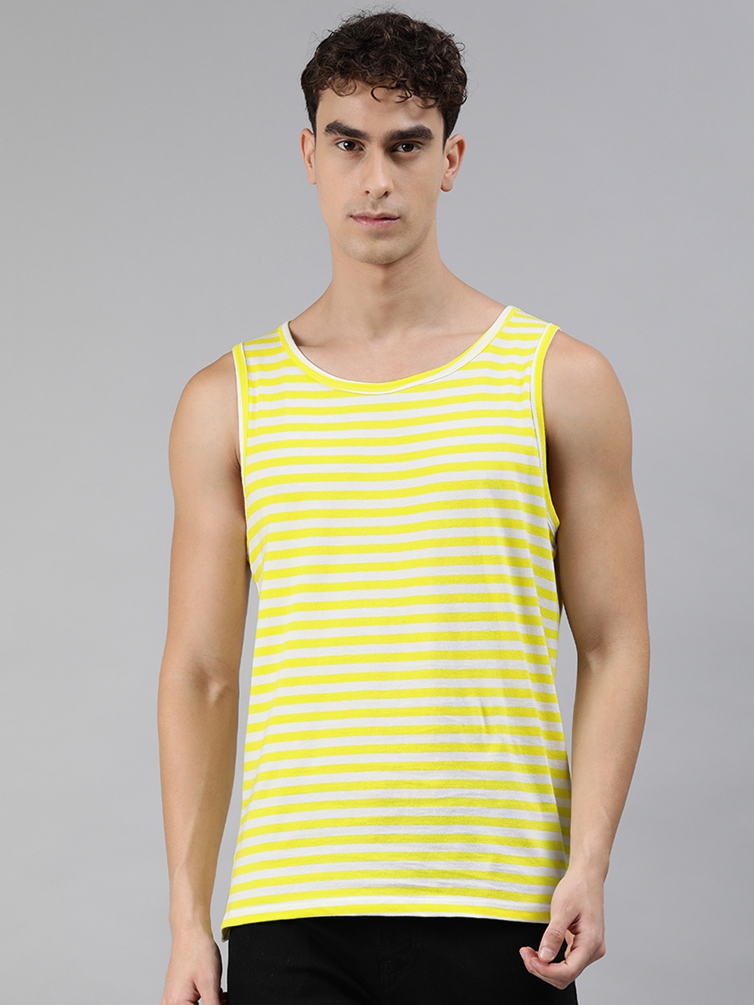 

Urbano Fashion Men Yellow White Striped Slim Fit Round Neck Pure Cotton T-shirt