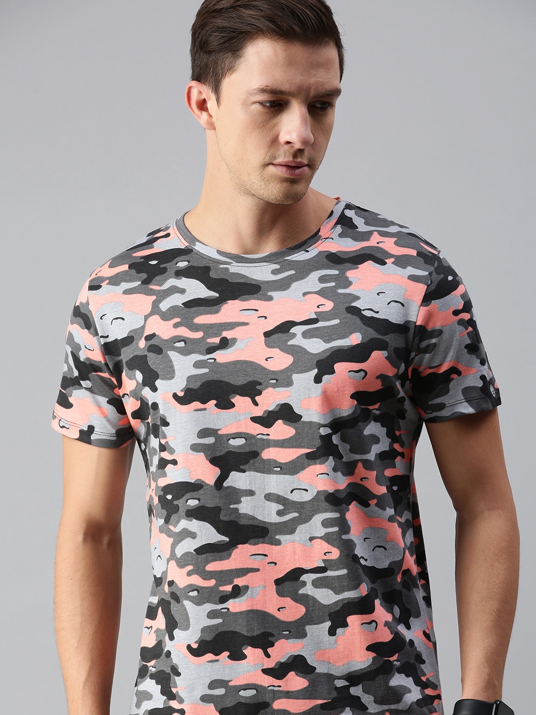 

Urbano Fashion Men Grey Coral Orange Camouflage Printed Slim Fit Pure Cotton T-shirt