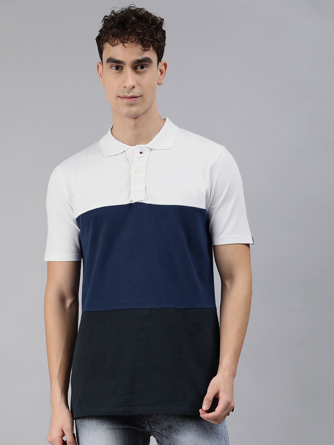 

Urbano Fashion Men White Navy Blue Colourblocked Slim Fit Polo Collar Pure Cotton T-shirt